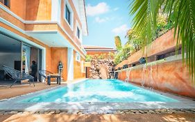 Hideland Luxury Pool Villa Pattaya Walking Street 5 Bedrooms